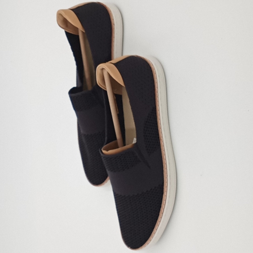 UGG Sammy Slip-On Knit Sneakers Black 10M - Picture 7 of 12